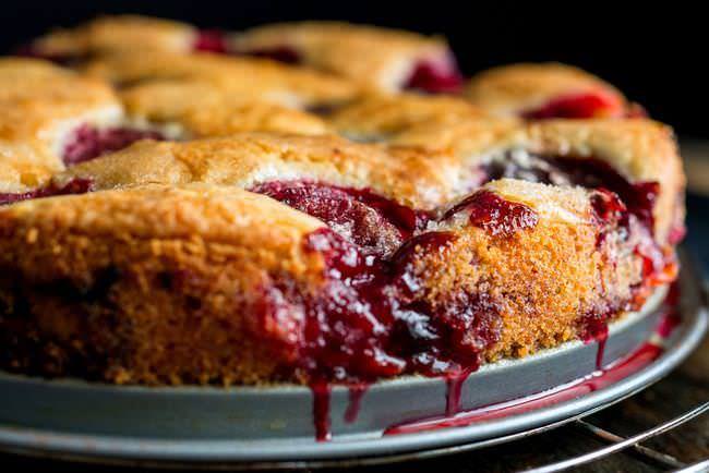Як приготувати пиріг зі сливами – 23 смачні рецепти
