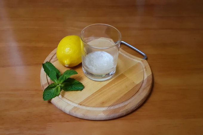 Як вичавити сік з лимона вручну в домашніх умовах — цікавий лайфхак