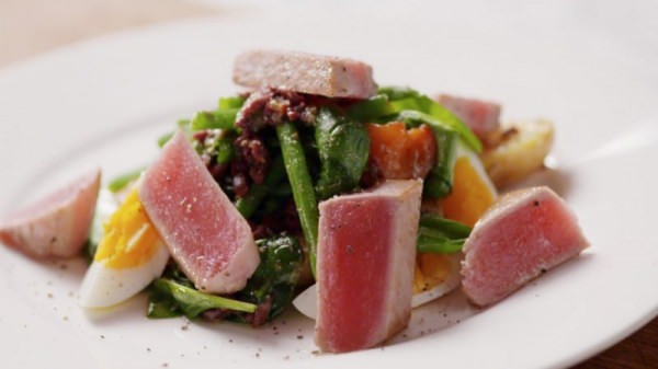 Нісуаз з тунцем: класичний рецепт і 5 варіантів приготування французького салату