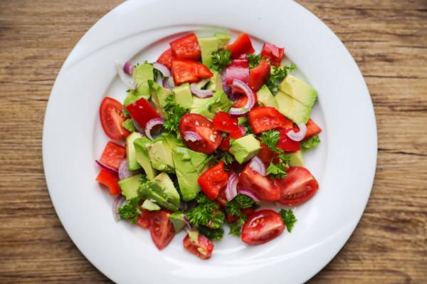 Салат з авокадо і помідорами – 8 смачних і корисних рецептів