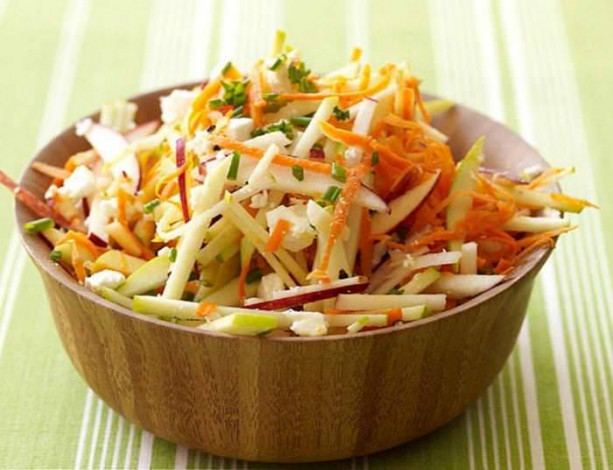 Салат з редьки і моркви — 9 корисних рецептів