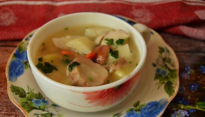 Суп з білих грибів: 4 поживних страви