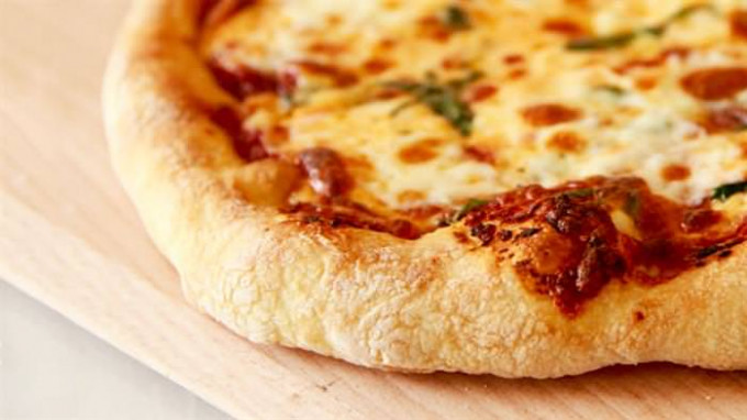 Тонке тісто для піци: 6 основних рецептів