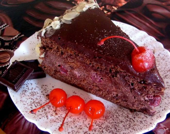 Торт Пяна вишня — ідеальний торт для святкового столу!